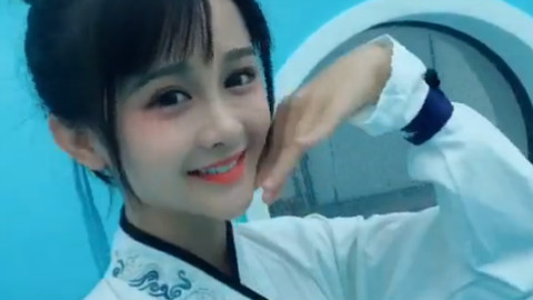 【抖音漂亮对A小姐姐】~挑灯夜读中~第7期